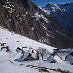 Mountain Emilia Apartmán *
