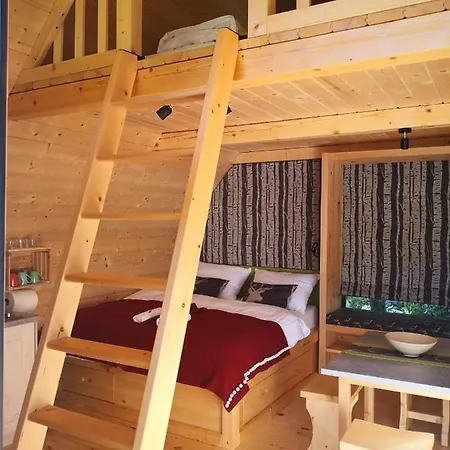 Mountain Emilia Apartman