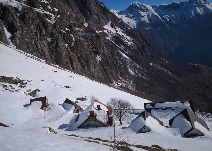 Mountain Emilia Apartamento *